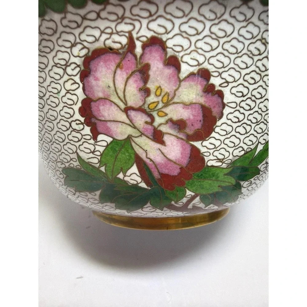Vintage Chinese Cloisonné Lidded Bowl White Enamel‎ Birds and Peony 6-inch